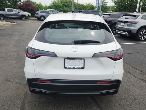 Platinum 2025 Honda HR-V LX