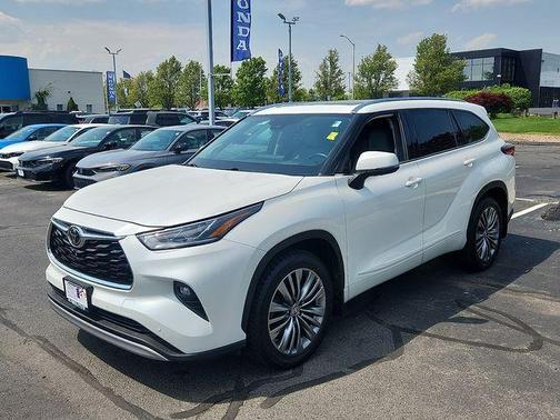 Blizzard Pearl 2020 Toyota Highlander Platinum