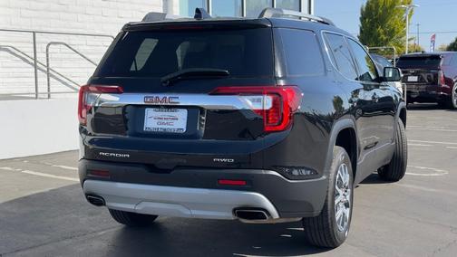 2023 GMC Acadia AWD SLT
