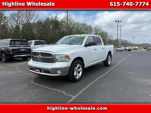 Bright White Clearcoat 2018 RAM 1500 Big Horn