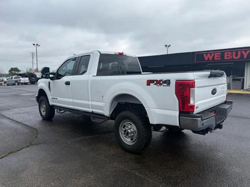 2017 Ford F-350 Lariat