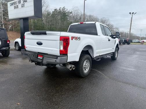 2017 Ford F-350 Lariat