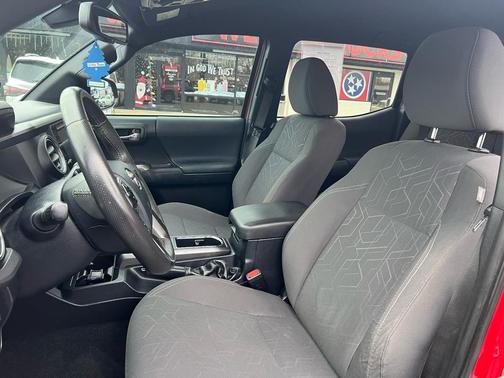 2018 Toyota Tacoma SR