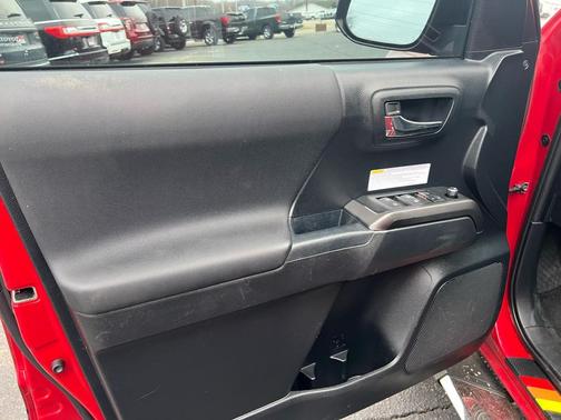 2018 Toyota Tacoma SR