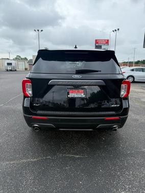 Agate Black Metallic 2021 Ford Explorer XLT