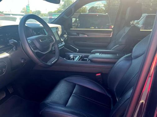 2023 Jeep Wagoneer L Series II 4x2