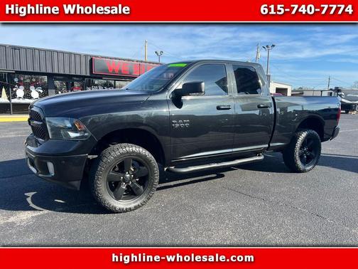 Brilliant Black Crystal Pearlcoat 2018 RAM 1500 Big Horn
