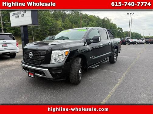 Super Black 2021 Nissan Titan SV