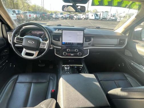 Iconic Silver Metallic 2023 Ford Expedition XLT