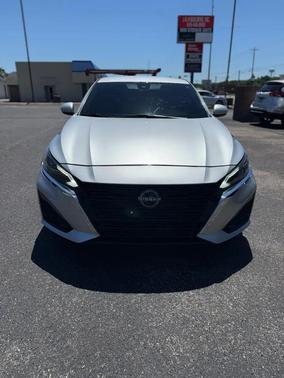 Brilliant Silver Metallic 2023 Nissan Altima 2.5 SV