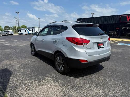 Diamond Silver Metallic 2015 Hyundai TUCSON SE