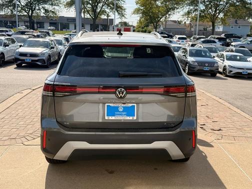 2025 Volkswagen Tiguan 2.0T SE