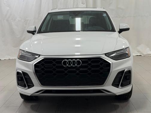 2023 Audi Q5 45 S line quattro Premium