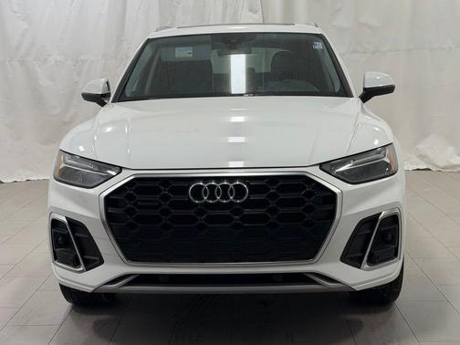 2023 Audi Q5 45 S line quattro Premium