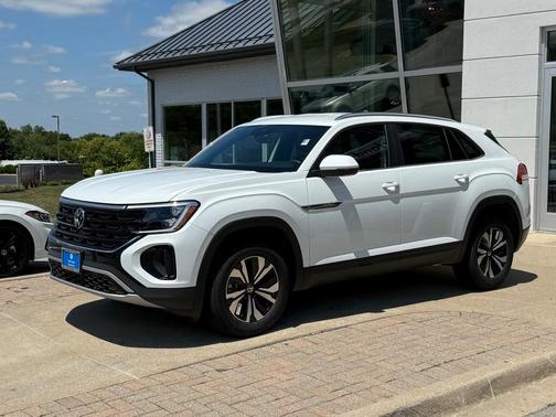 2025 Volkswagen Atlas Cross Sport 2.0T SE