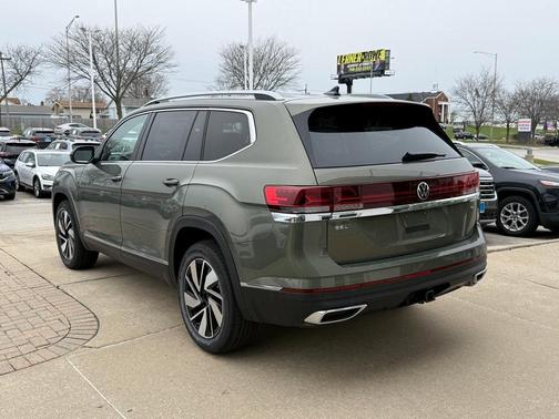2025 Volkswagen Atlas 2.0T SEL