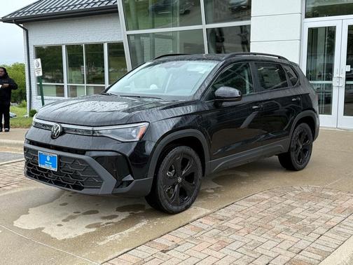 2025 Volkswagen Taos 1.5T SE Black
