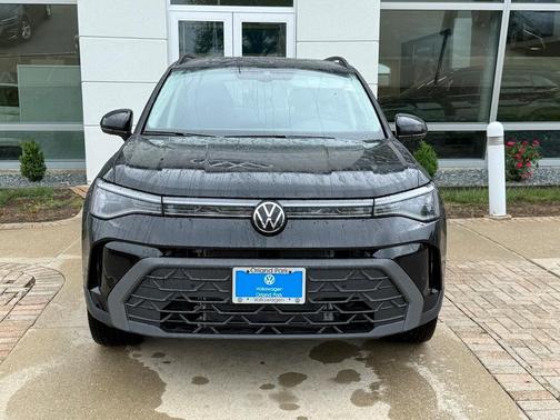 2025 Volkswagen Taos 1.5T SE Black