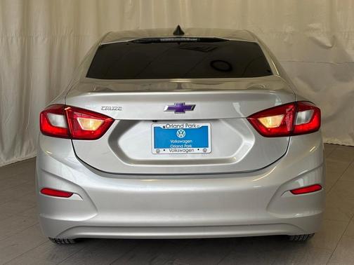2018 Chevrolet Cruze LS