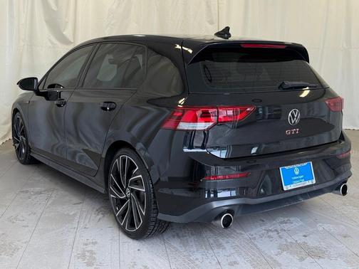 2022 Volkswagen Golf GTI 2.0T Autobahn