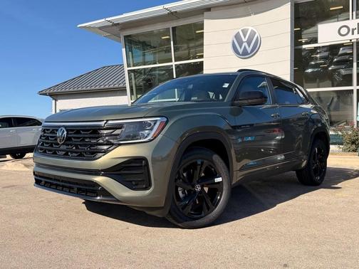 2026 Volkswagen Atlas Cross Sport 2.0T SEL R-Line Black