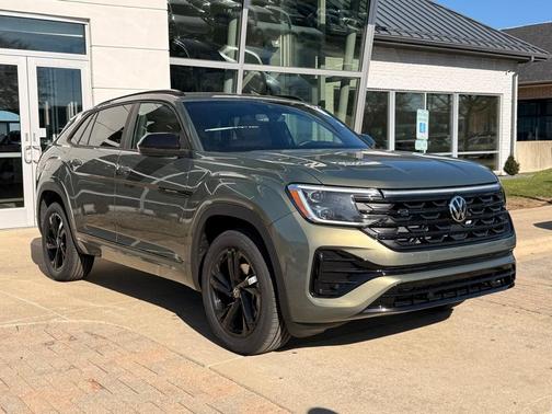 2026 Volkswagen Atlas Cross Sport 2.0T SEL R-Line Black