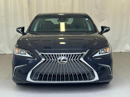 2022 Lexus ES 350 Base