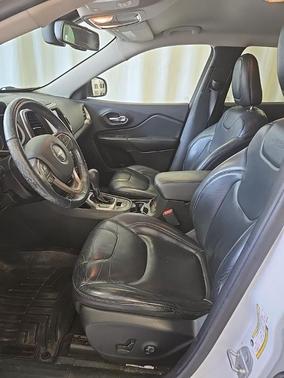 Bright White Clearcoat 2017 Jeep Cherokee Limited