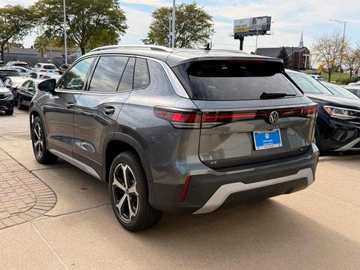 2025 Volkswagen Tiguan 2.0T SE