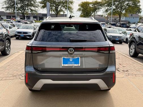 2025 Volkswagen Tiguan 2.0T SE