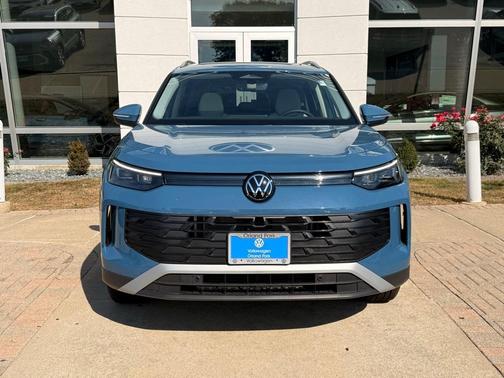 2025 Volkswagen Tiguan 2.0T SE
