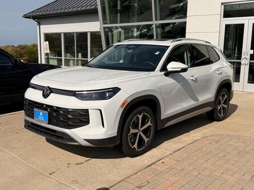 2025 Volkswagen Tiguan 2.0T SE