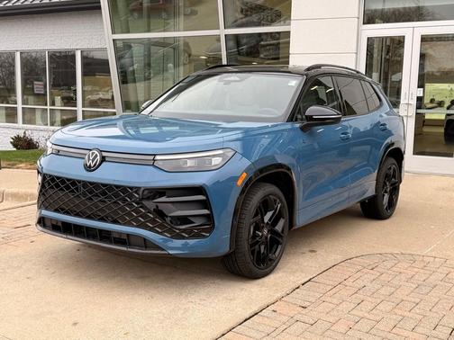 2025 Volkswagen Tiguan 2.0T SE R-Line Black