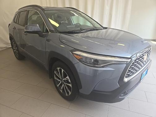 2022 Toyota Corolla Cross XLE