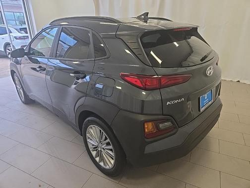 2021 Hyundai KONA SEL Plus