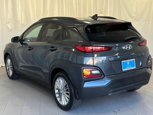 2021 Hyundai KONA SEL Plus