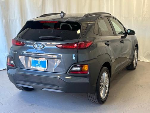 2021 Hyundai KONA SEL Plus