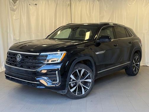 Deep Black Pearl Effect 2025 Volkswagen Atlas Cross Sport 2.0T SEL Premium R-Line