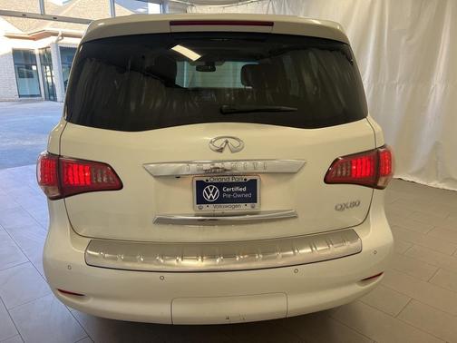 2016 INFINITI QX80 Base