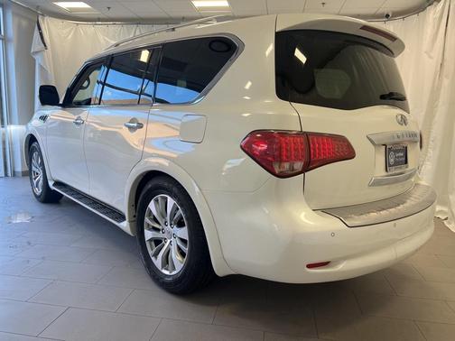 2016 INFINITI QX80 Base