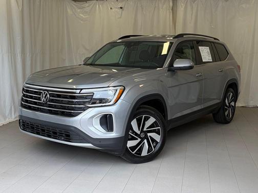 Silver Mist Metallic 2025 Volkswagen Atlas 2.0T SE w/Technology