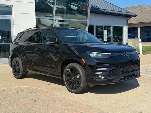 2025 Volkswagen Tiguan 2.0T SE R-Line Black