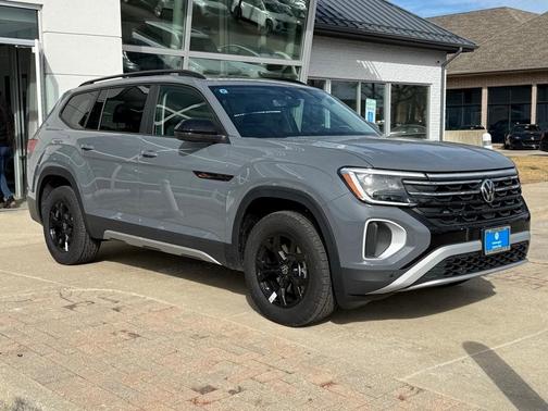 2025 Volkswagen Atlas 2.0T Peak Edition