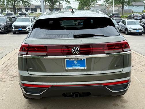 2025 Volkswagen Atlas Cross Sport 2.0T SE w/Technology
