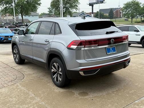2025 Volkswagen Atlas Cross Sport 2.0T SE