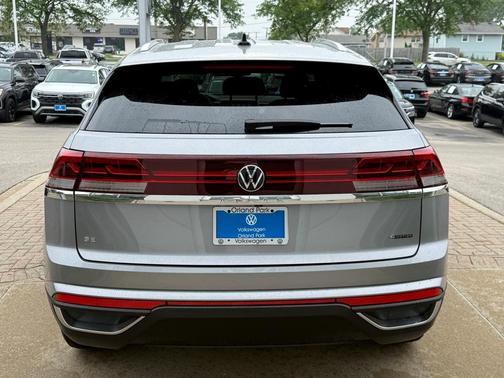 2025 Volkswagen Atlas Cross Sport 2.0T SE