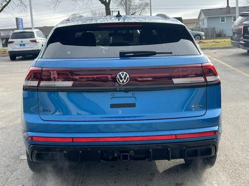 2025 Volkswagen Atlas Cross Sport 2.0T SEL R-Line Black