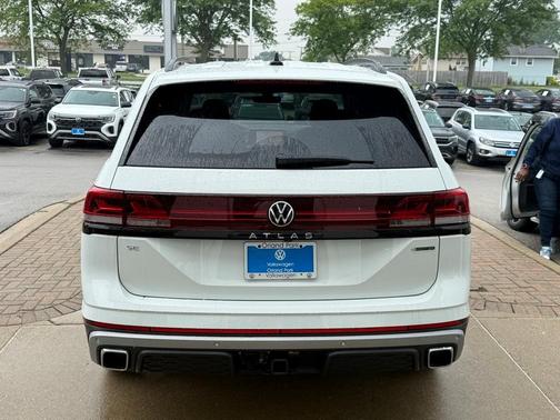 2025 Volkswagen Atlas 2.0T Peak Edition