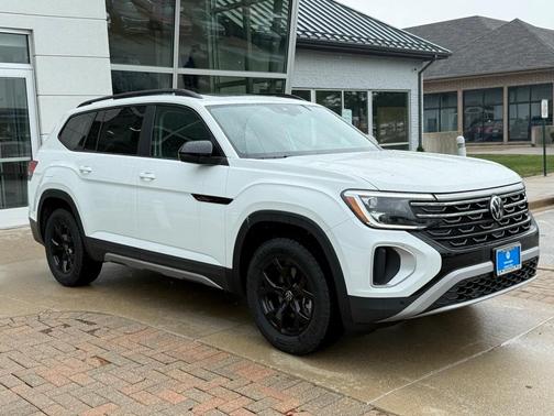 2025 Volkswagen Atlas 2.0T Peak Edition