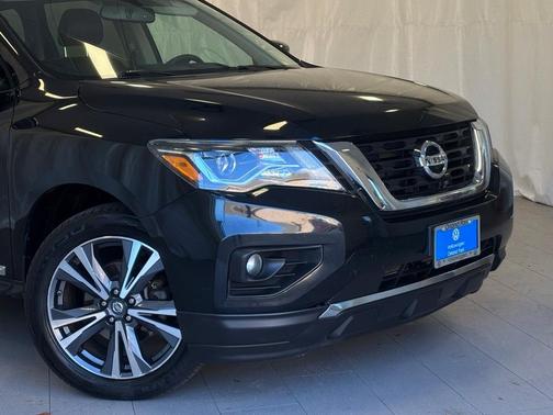 2017 Nissan Pathfinder Platinum